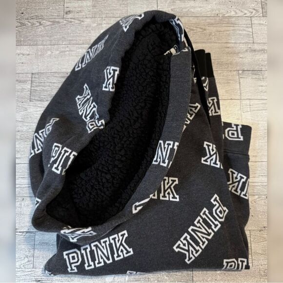 VS Pink, Retro, Sherpa Lined, Pullover Logo Hoodie - Picture 15 of 15